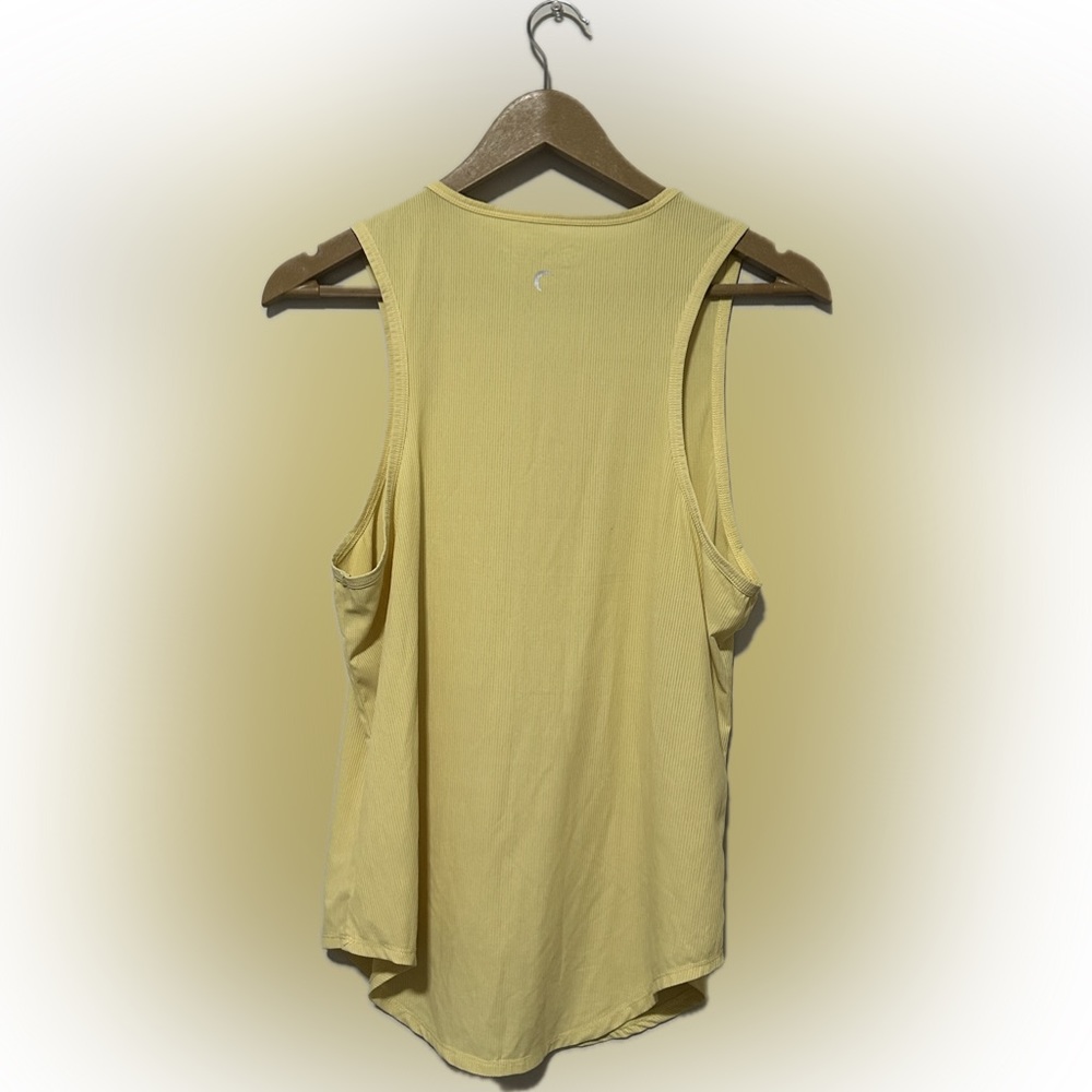 Zyia Active Yellow Ribbed Tank Top - Size Medium - Picture 3 of 8